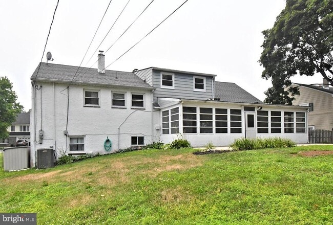 Building Photo - 559 General Muhlenberg Rd