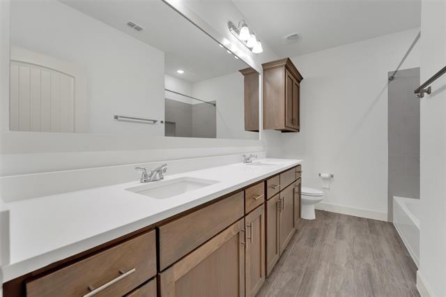 Building Photo - 117 Community Dr