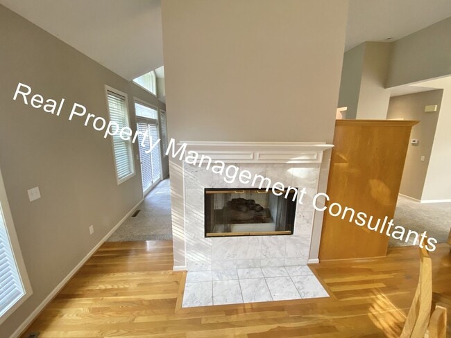 Building Photo - $1000 Move In Incentive on Lake Winnebago 3 Bedroom Home