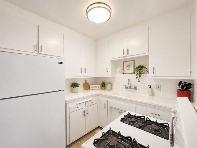 Building Photo - 4014 Perlita Ave