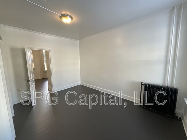 Building Photo - 260 W Jackson St