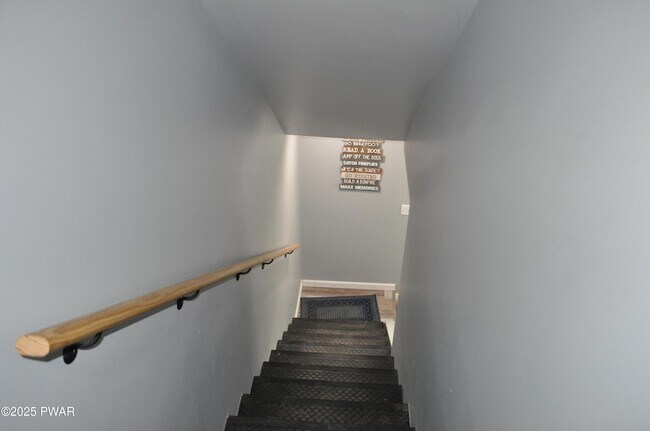 Building Photo - 25 Lizzy Ln