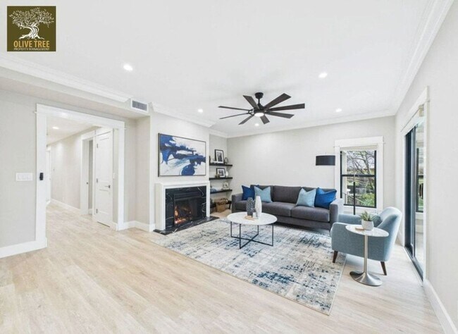 Building Photo - Marengo