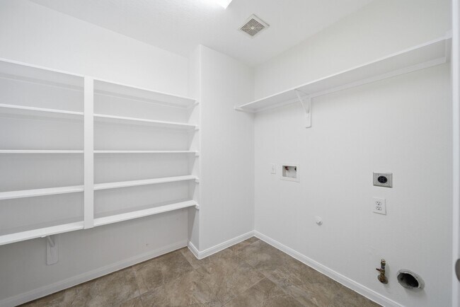 Building Photo - 32334 Summer Park Ln