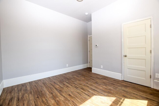 Building Photo - Morrison