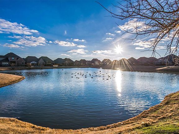 Building Photo - 4654 Rhett Ln