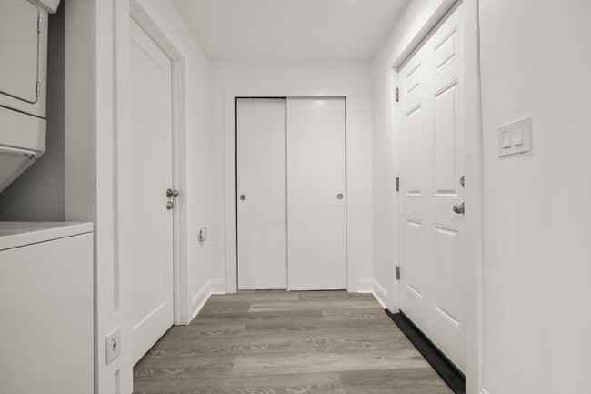 Building Photo - 287 Bruce Park Ave