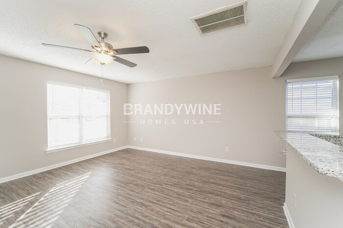 Building Photo - 6201 McIntyre Ridge Dr