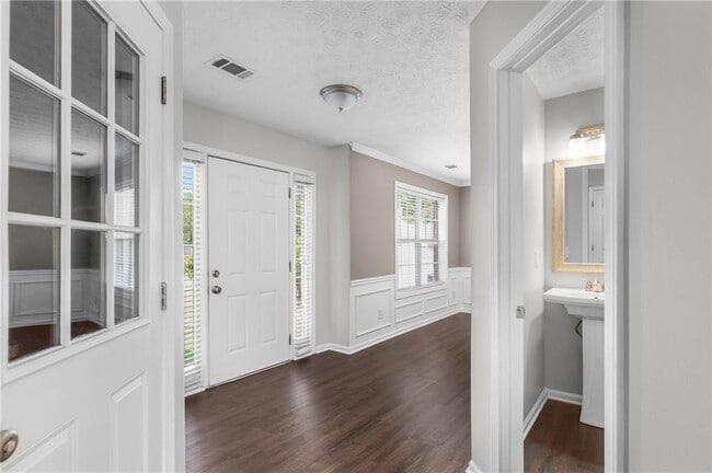 Building Photo - 1616 Amhearst Oaks Ct