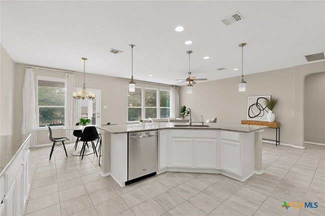 Building Photo - 429 Sheepshank Dr
