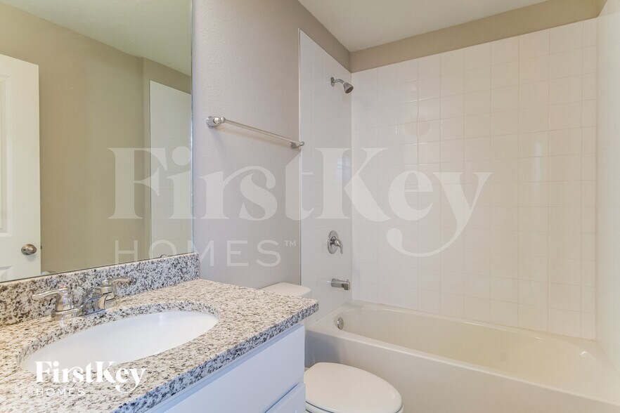 Building Photo - 341 S Haven Ct