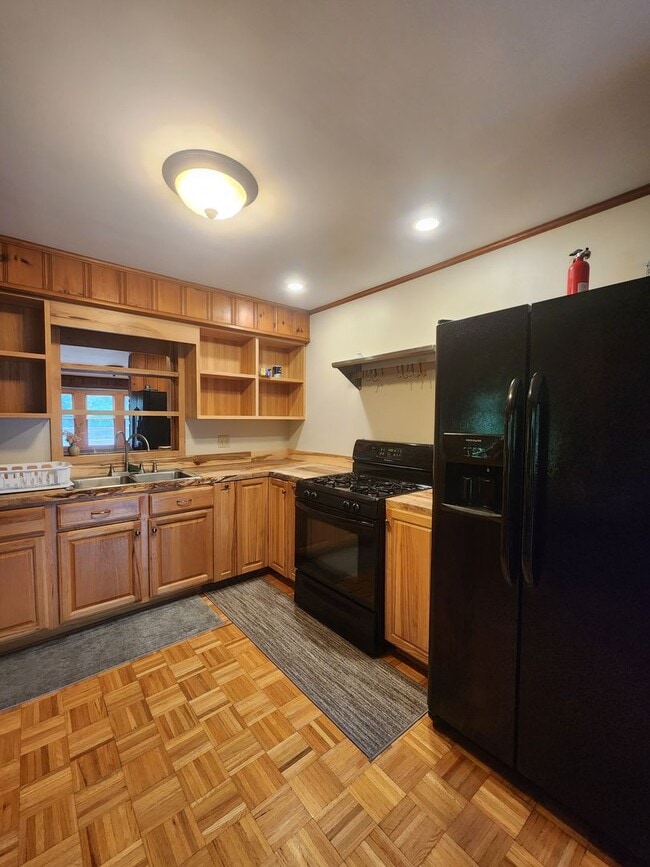 Building Photo - Mountain Escape!