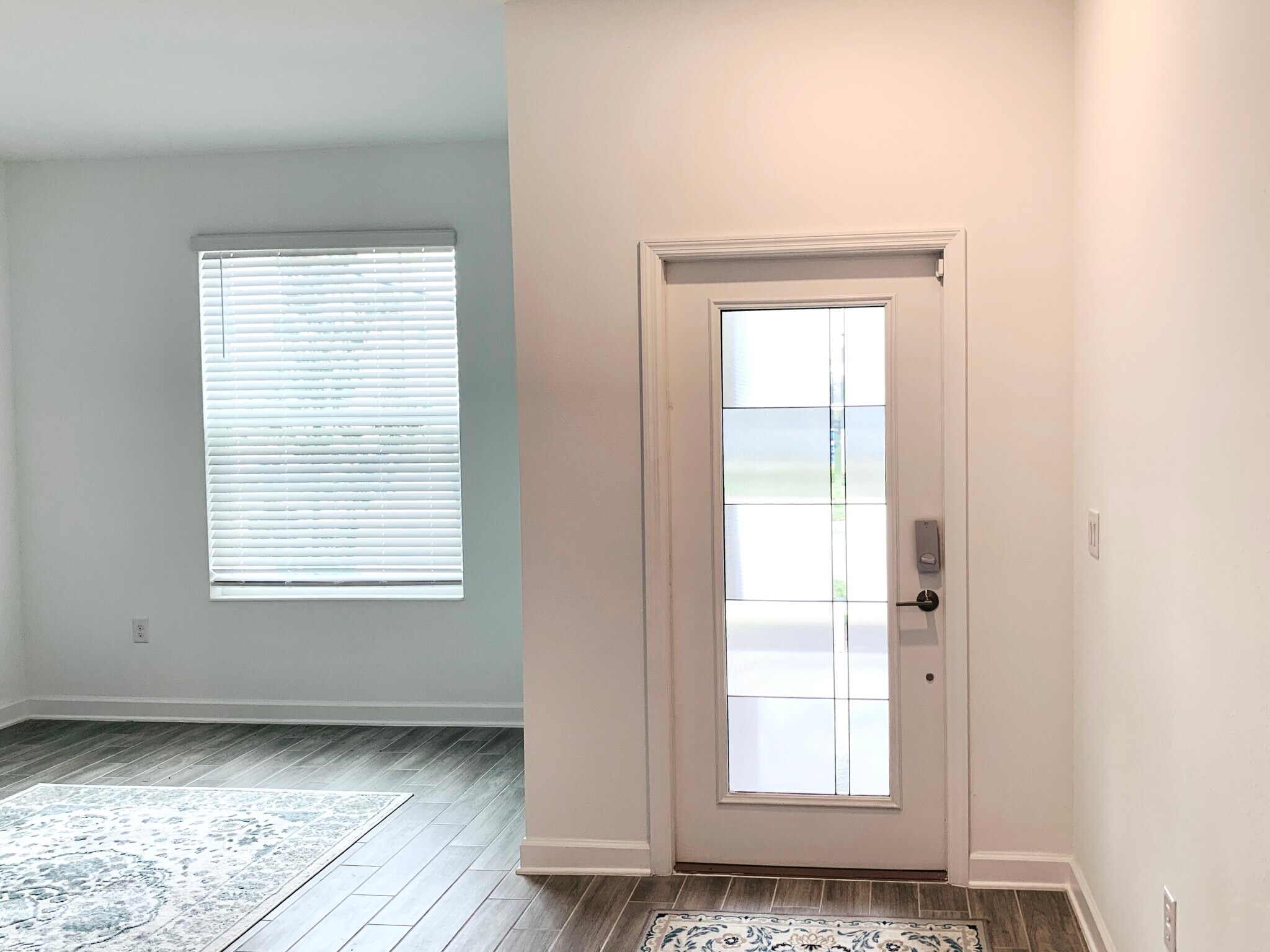 Building Photo - 12018 Language Way