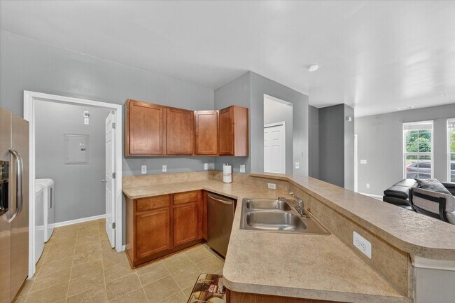 Building Photo - 23668 Northstone Village Dr