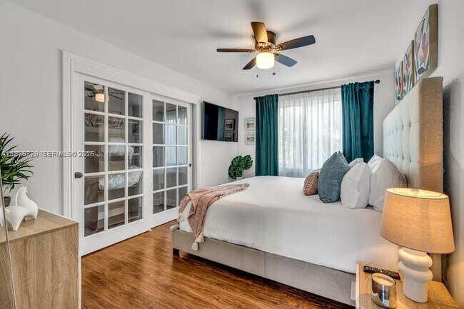 Building Photo - 110 SE 11th Ave