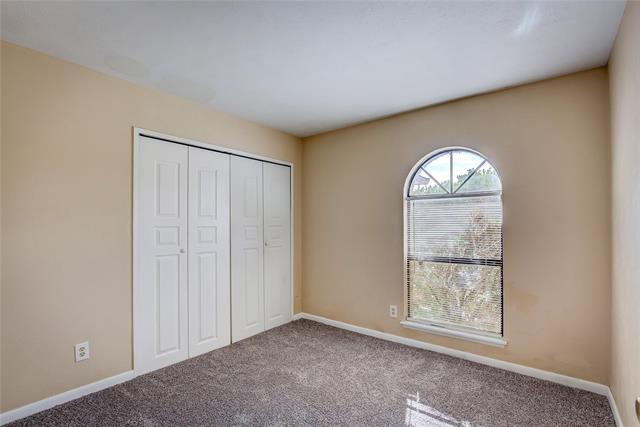 Building Photo - 6901 Sandybrook Dr