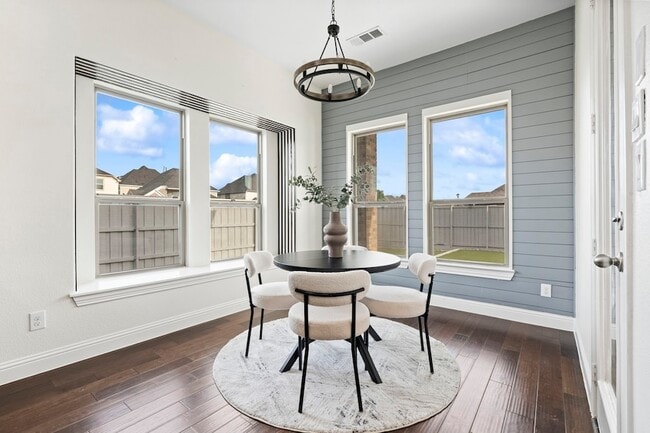 Building Photo - 124 Lavender Ln