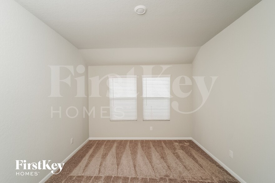 Building Photo - 2712 La Mundial St