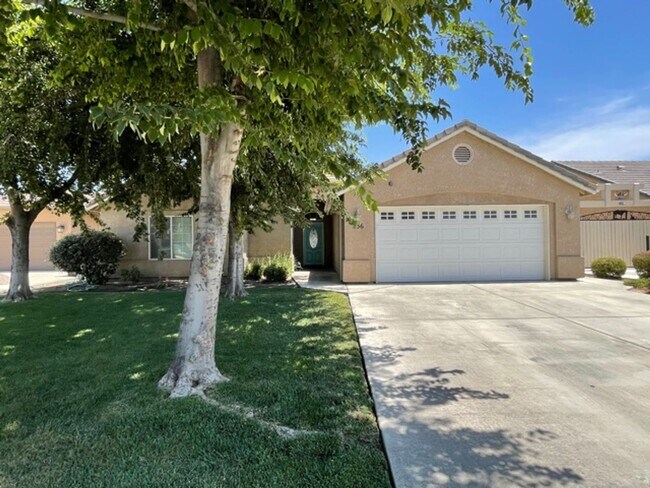 Building Photo - 236 S Argyle Pl