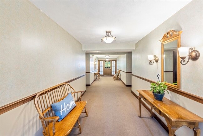 Building Photo - 205 Great Rd