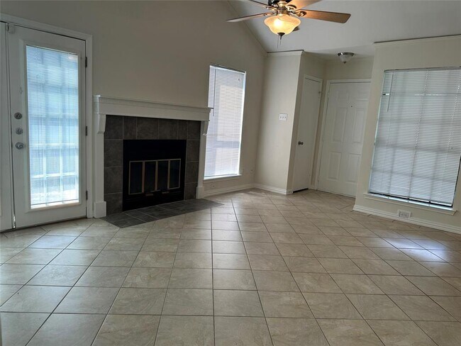 Building Photo - 12333 Tomanet Trail