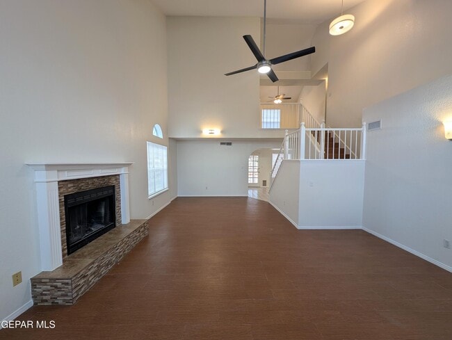 Building Photo - 3149 Crazy Horse Dr
