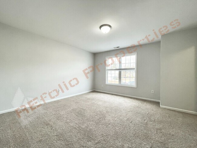 Building Photo - 112 Taylors Creek Ct