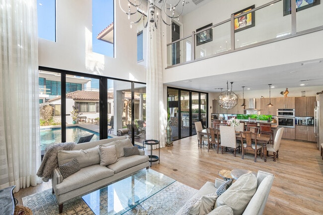 Building Photo - 351 E Boca Raton Rd