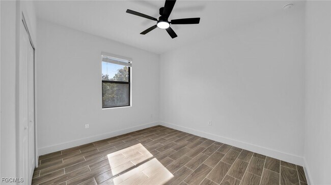 Building Photo - 330 Gordon Ave S