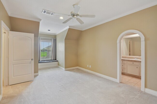 Building Photo - 2 Wilmington Ct