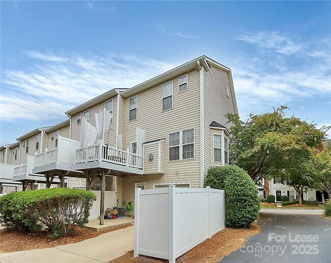 Building Photo - 11503 Destin Ln