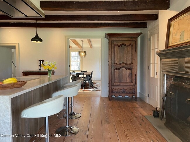 Building Photo - 416 Hapeman Hill Rd