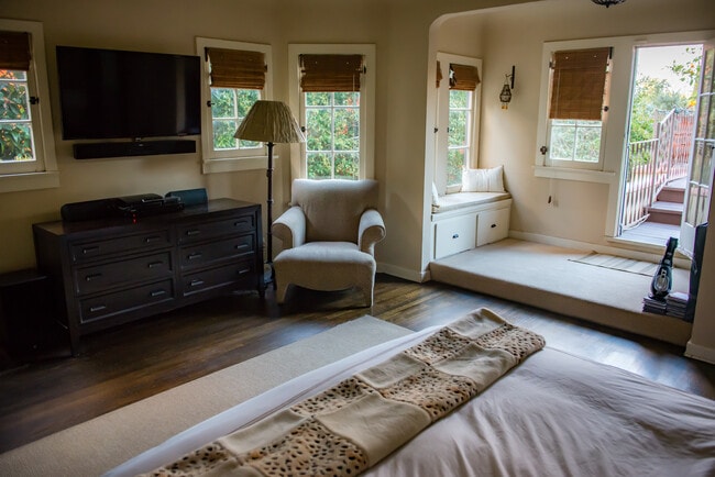 Building Photo - 6957 Camrose Dr