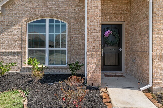 Building Photo - 3049 Sorrento Hl Dr