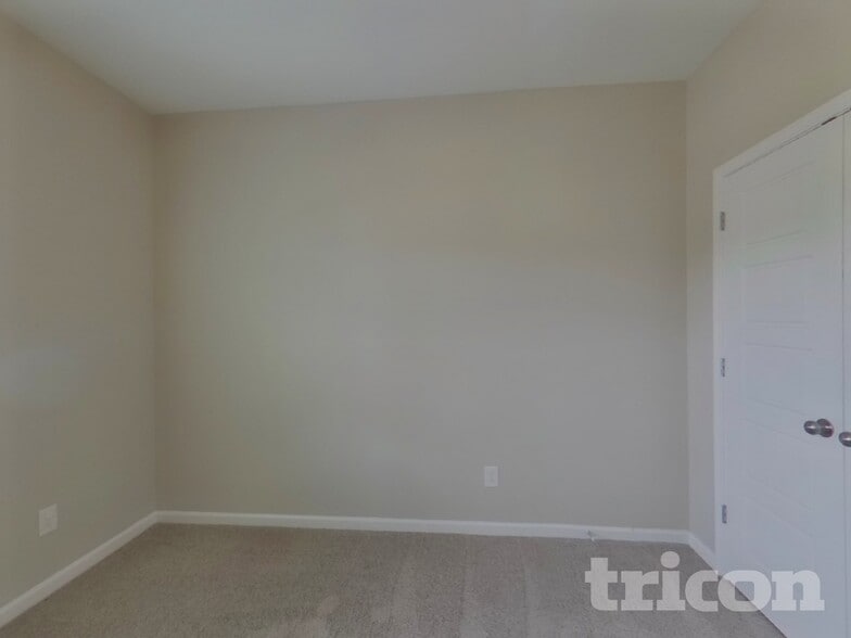 Building Photo - 812 Ellyson Dr