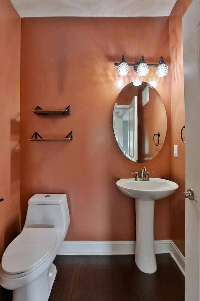 Building Photo - 693 Wilson Ave