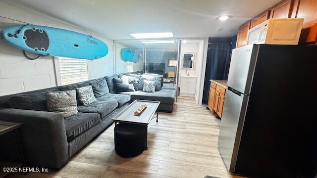 Building Photo - 420 9th Ave S