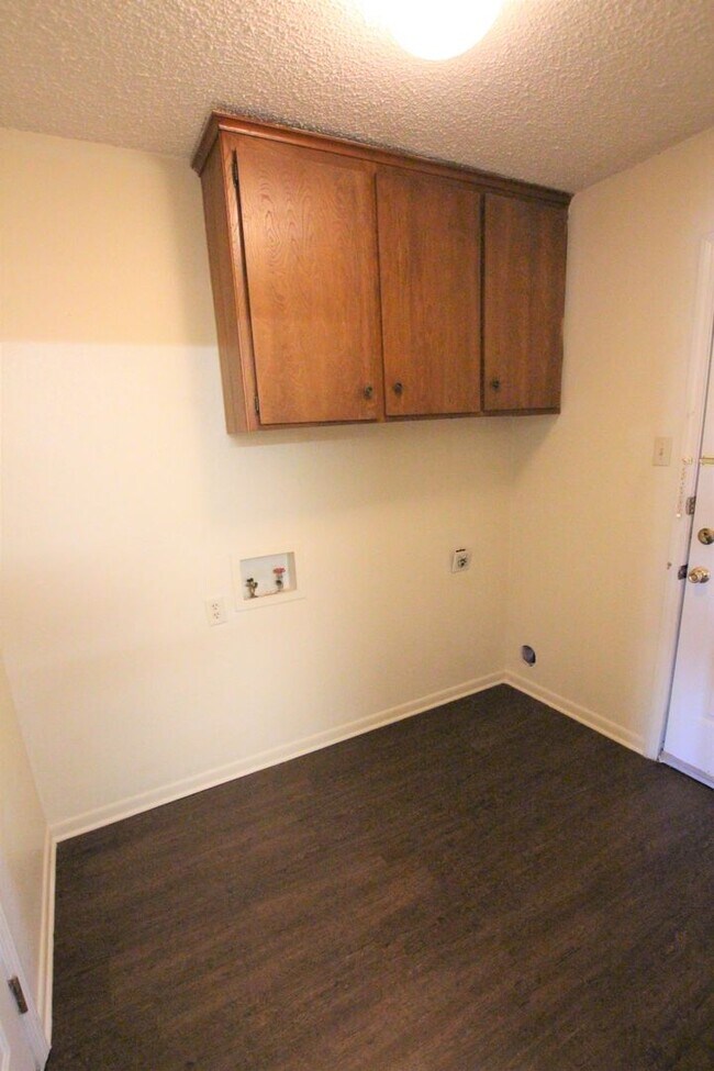 Building Photo - 12455 Cimmarron Dr