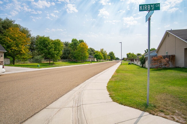Building Photo - 3916 Kirby Cir