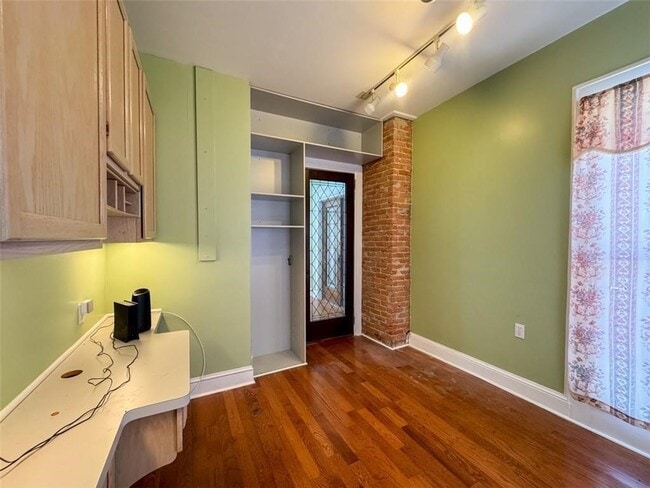 Building Photo - 41 W Buffalo St