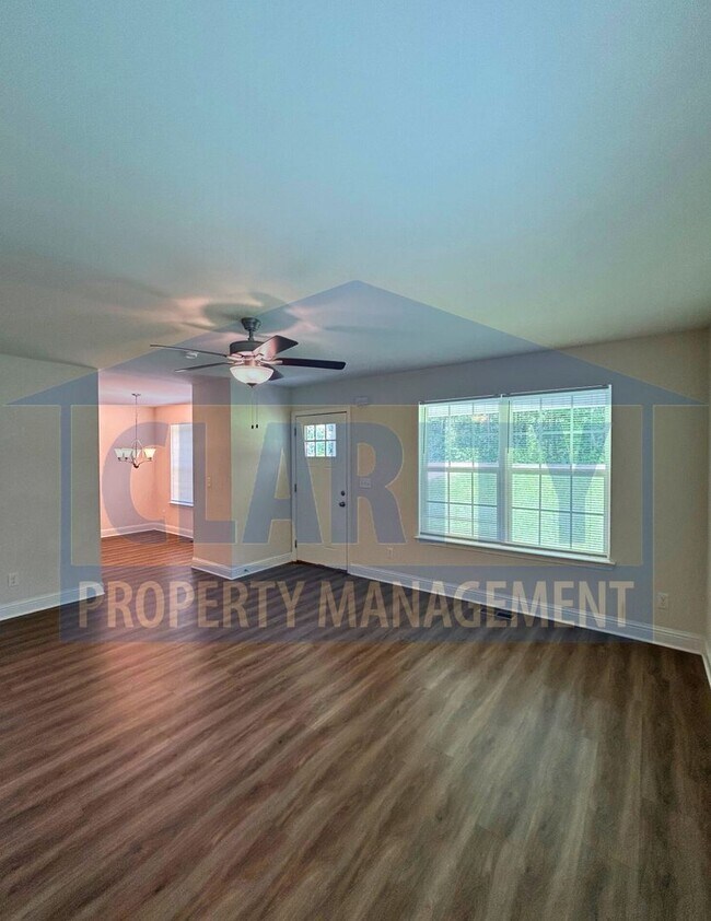 Building Photo - Newly constructed House w/ 3 Bedrooms!