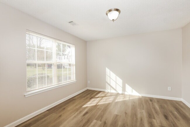 Building Photo - 10900 Hondal Ct