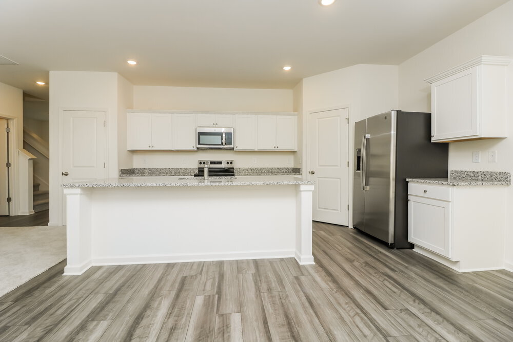 Building Photo - 7615 Saffron Ave