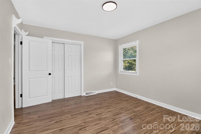 Building Photo - 6901 Ridge Ln Rd