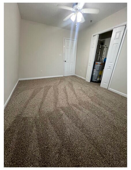 Building Photo - 517 W Market St