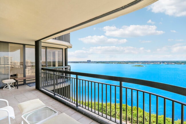 Building Photo - 5380 N Ocean Dr