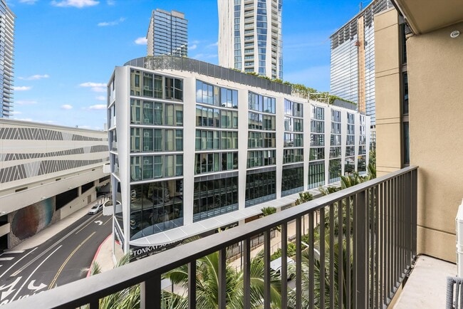 Building Photo - Experience luxury living at 'A'ali'i in the heart of Ward Village in Kaka'ako!