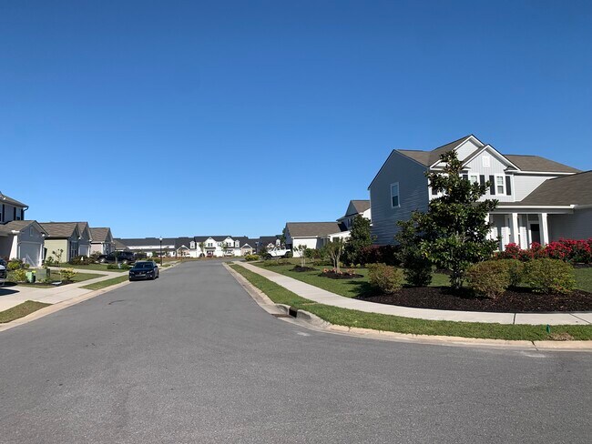 Building Photo - 6469 Lucerna Pl
