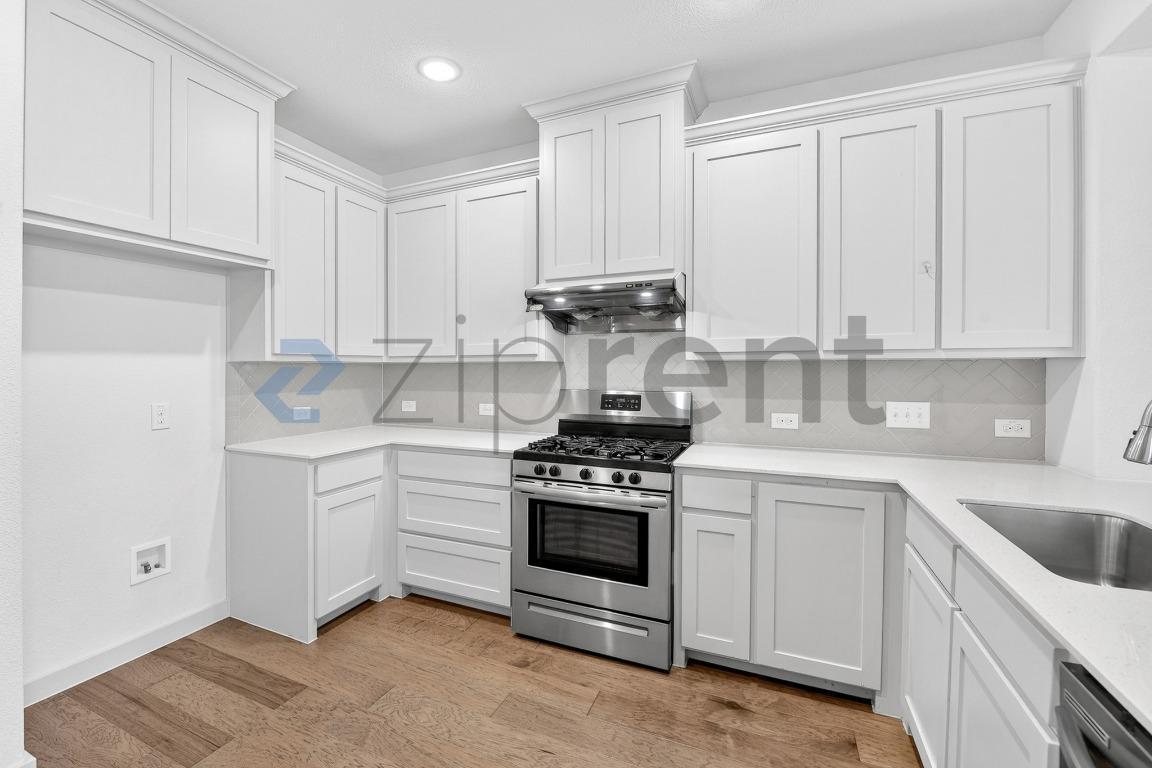 Building Photo - 3909 Sukay Dr