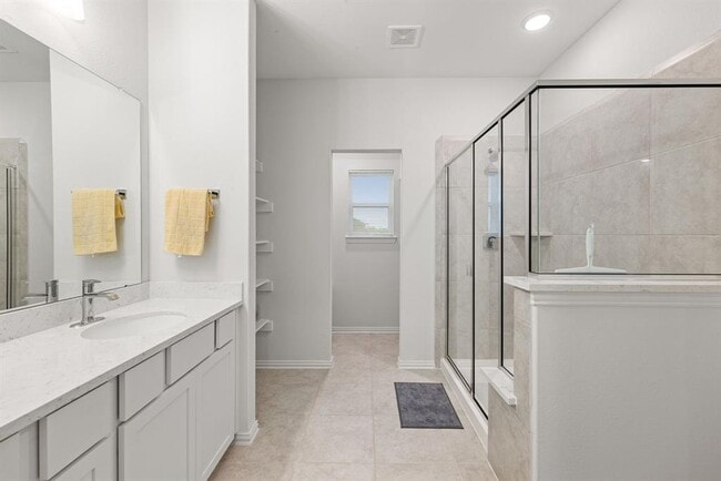 Building Photo - 27931 Western Crk Ct